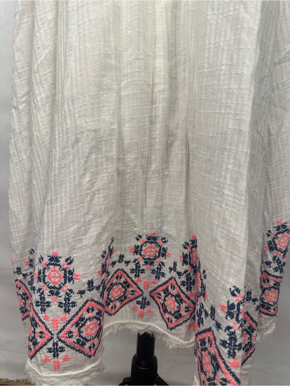 Sleeveless White Maxi Dress with Pink Embroidered Border - Picture 5 of 8
